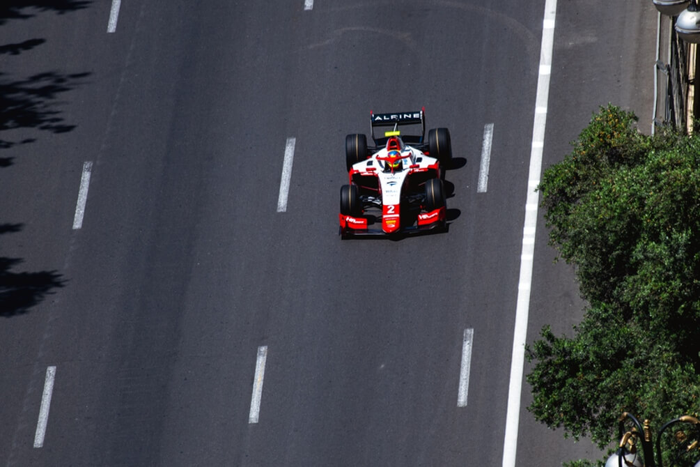 Rollercoaster weekend sees Piastri close on championship lead Gallery 1